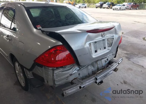 2007 Honda Accord 2.4 Se z USA, uszkodzony, nr VIN 1HGCM56327A181771